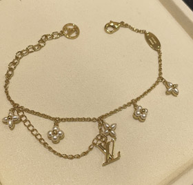 Louis Vuitton LV Letter Floral Pattern Pearl Gold Bracelet-3724